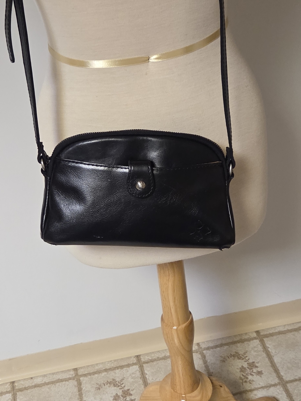 NWT Patricia Nash Susana Small Leather Crossbody